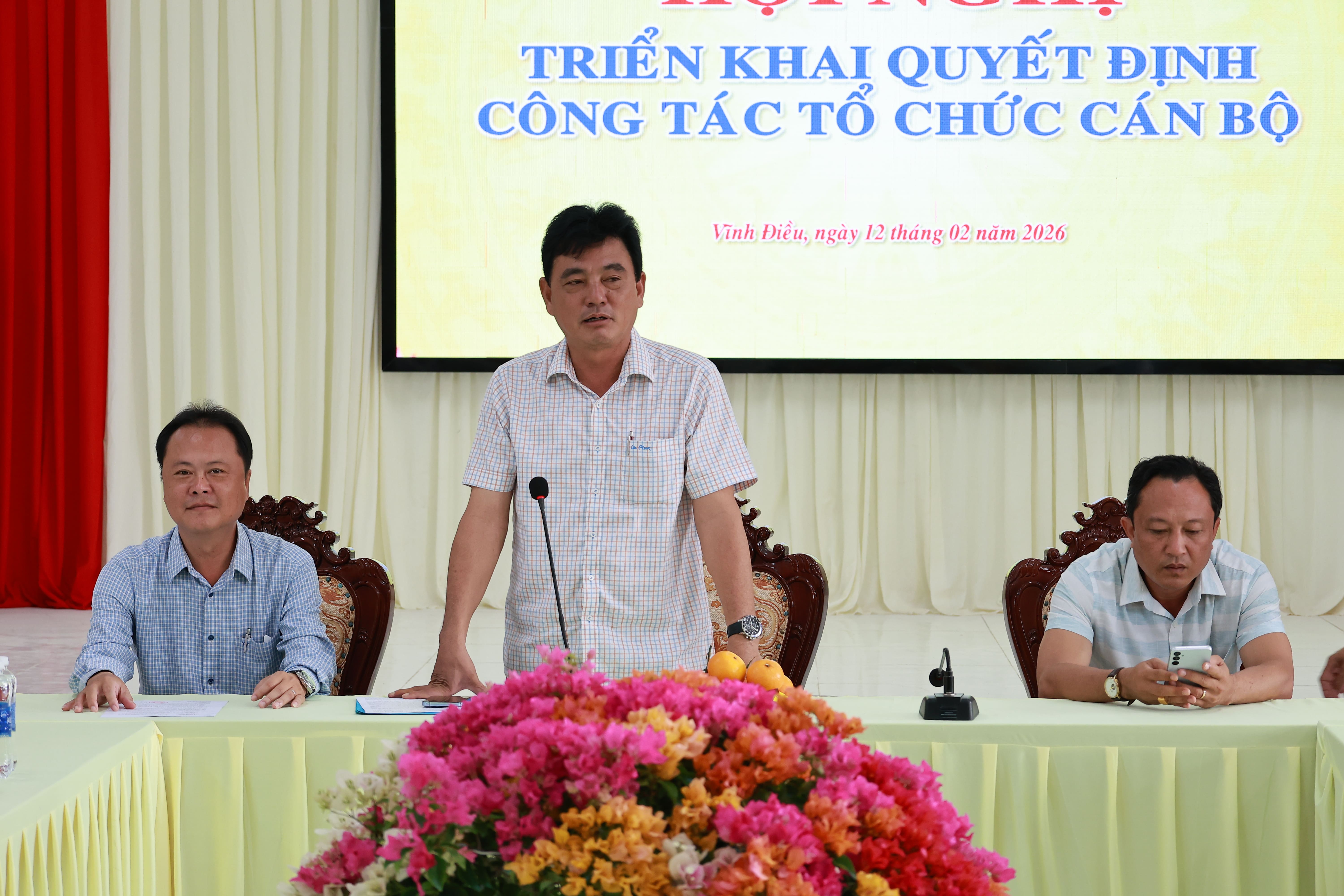 Ông Hà Quan Minh - Chủ tịch UBND xã phát biểu chỉ đạo