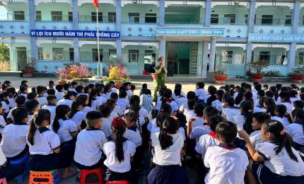 Công an xã Vĩnh Điều tuyên truyền Luật Trật tự an toàn Giao thông đường bộ